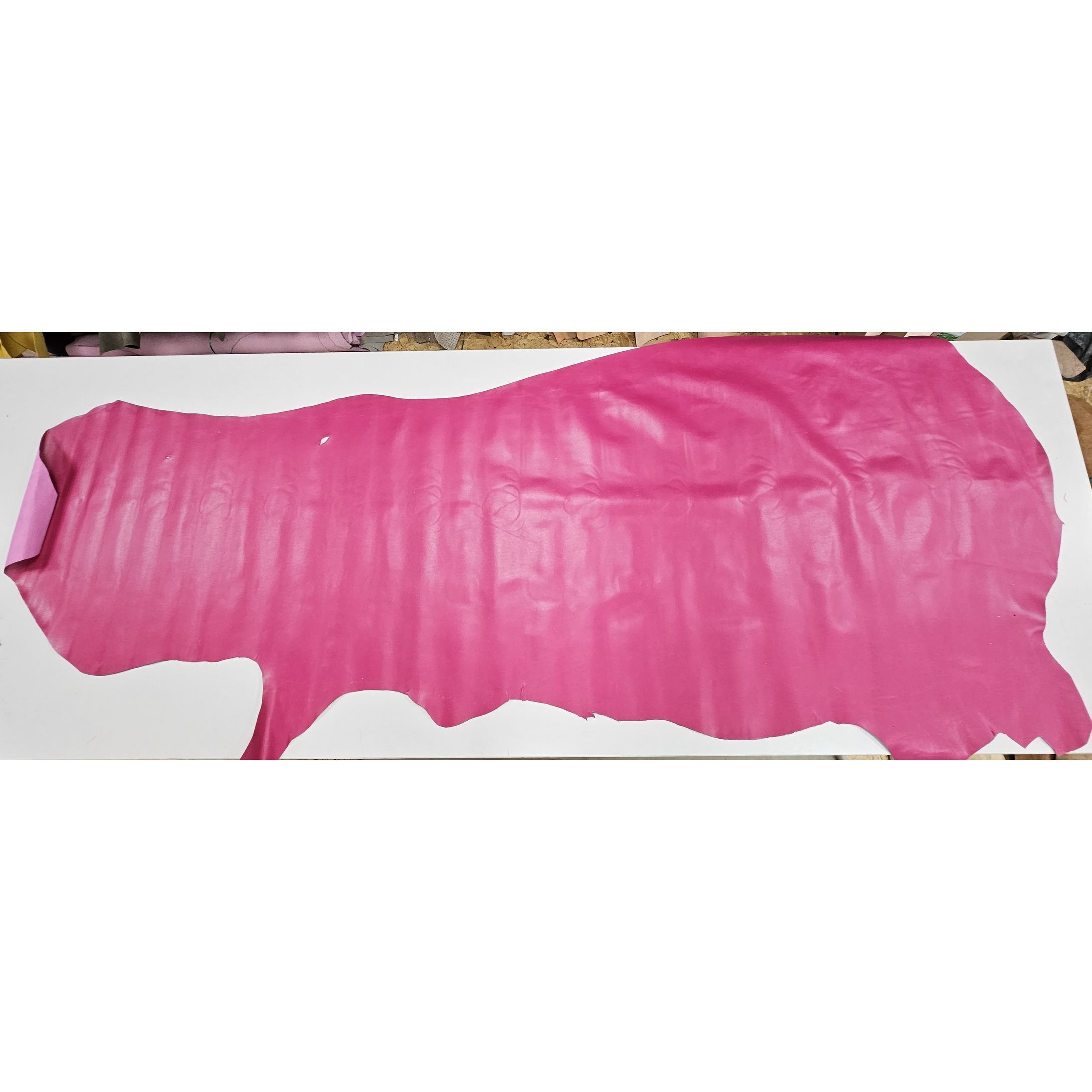 Cowhide - pink 01 (side) | 1.2 - 1.4 mm